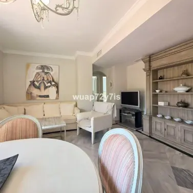 Sale of penthouse in Nueva Andalucía