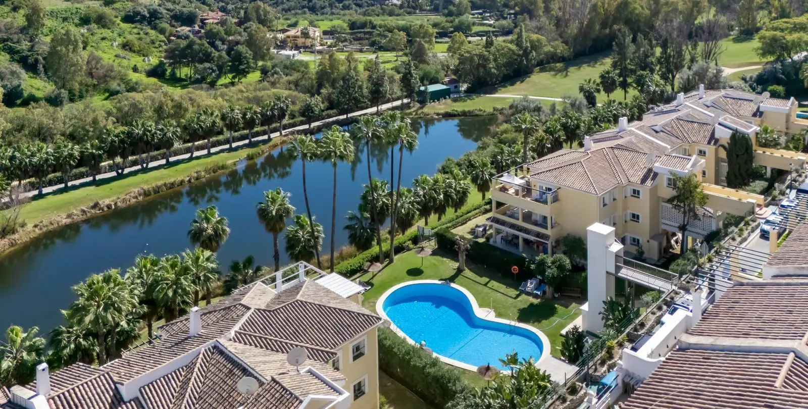 Продажа апартаментов на среднем этаже в La Quinta 1