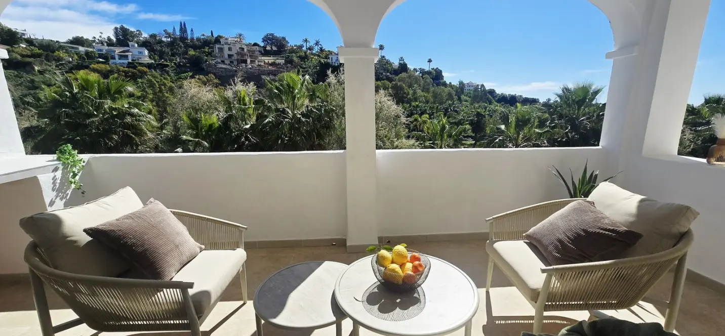 Sale of middle floor apartment in La Quinta 4