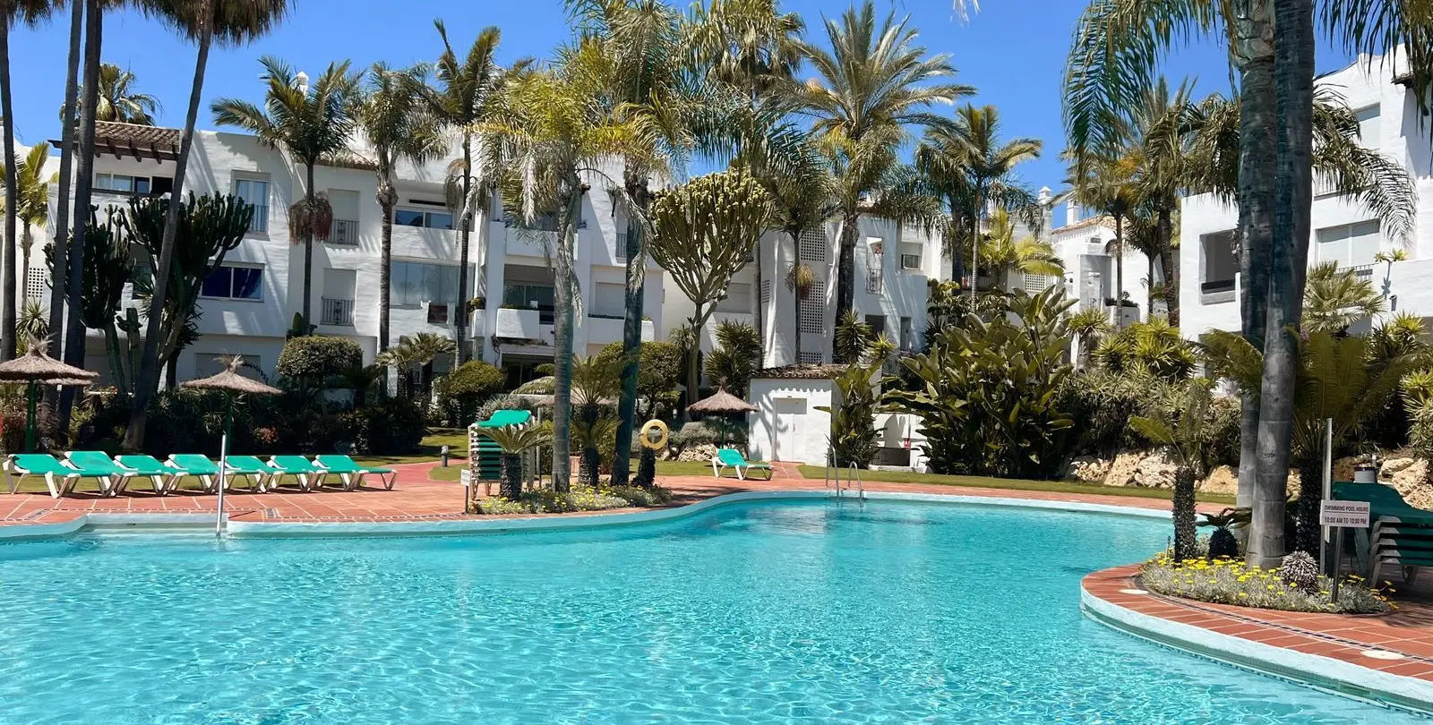 Sale of penthouse in Costalita 1