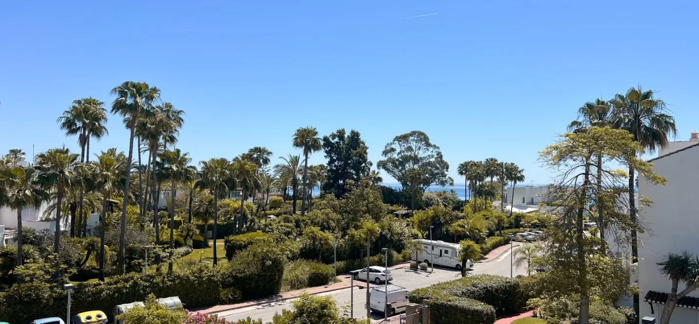 Sale of penthouse in Costalita 4