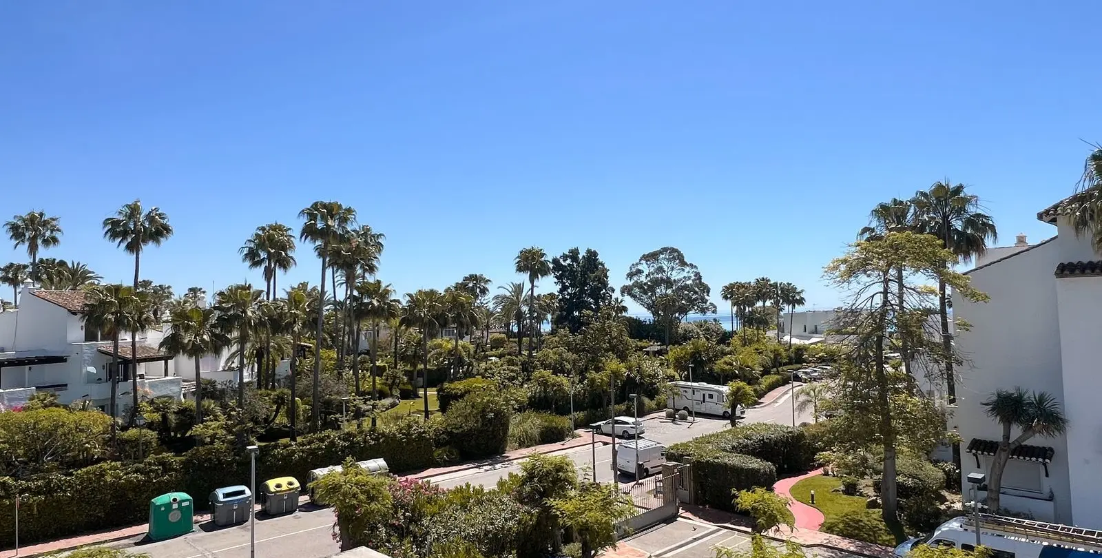 Sale of penthouse in Costalita 6