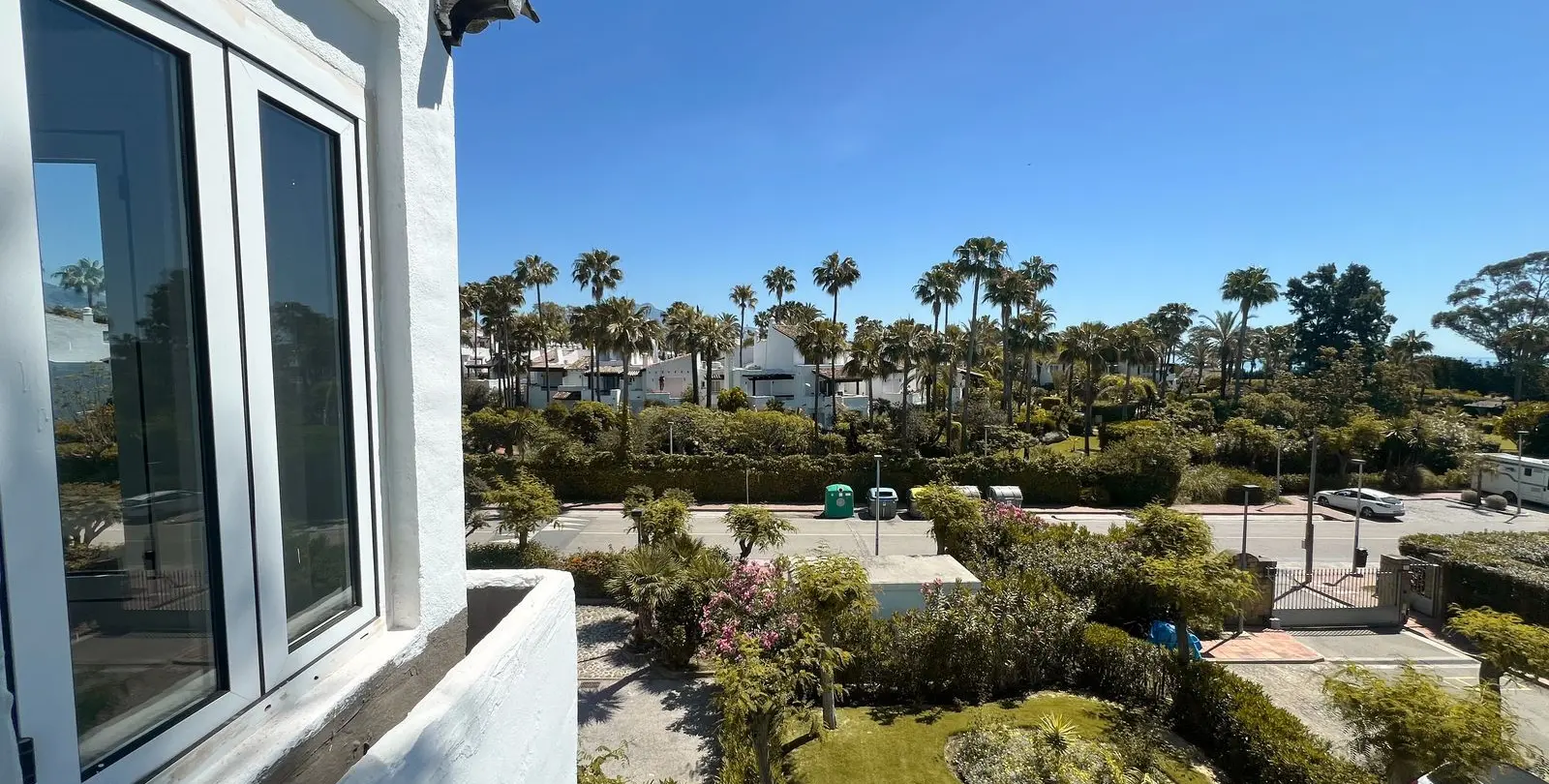 Sale of penthouse in Costalita 18