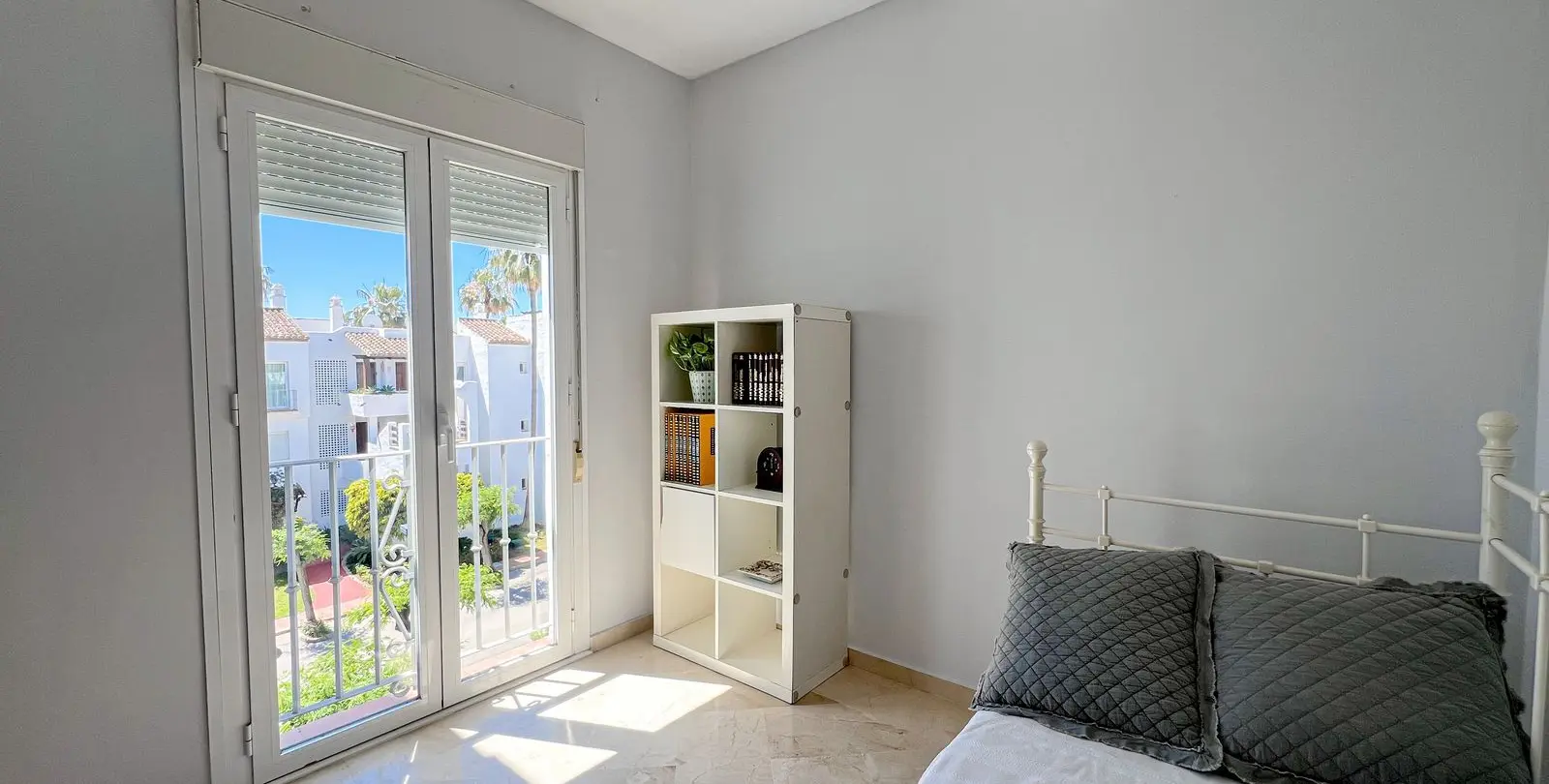 Sale of penthouse in Costalita 24
