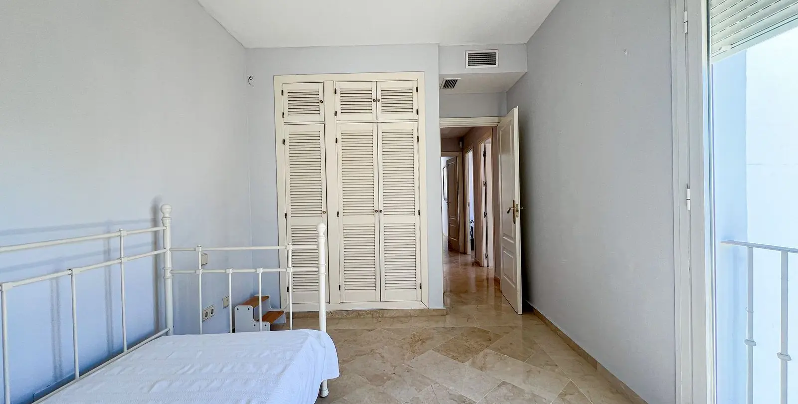 Sale of penthouse in Costalita 26
