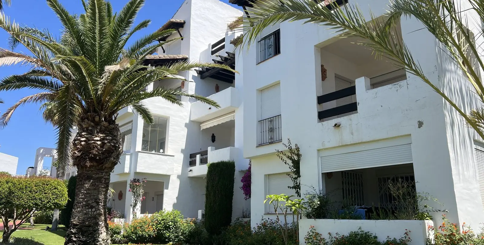 Sale of penthouse in Costalita 29
