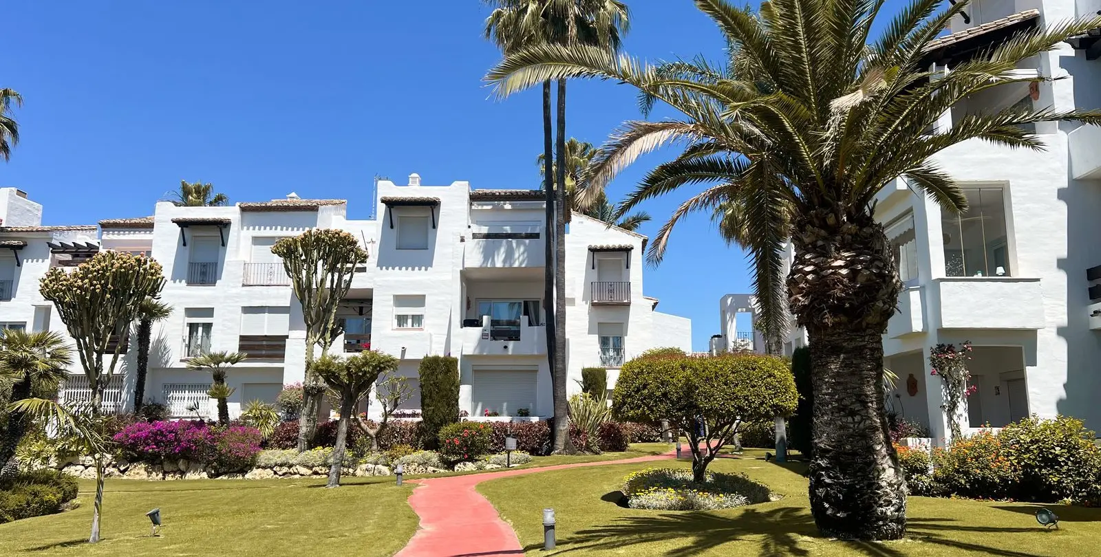 Sale of penthouse in Costalita 31