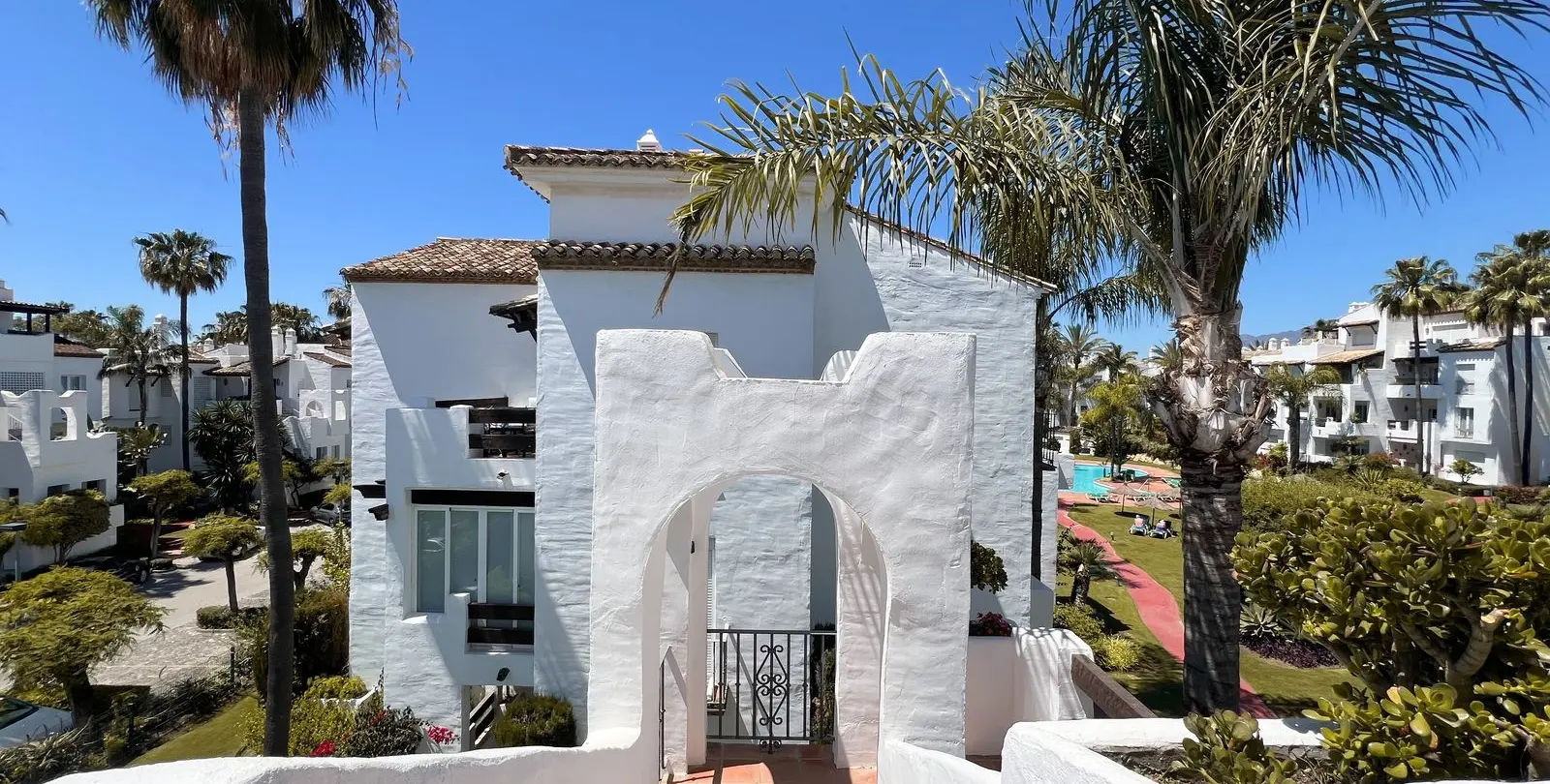 Sale of penthouse in Costalita 33