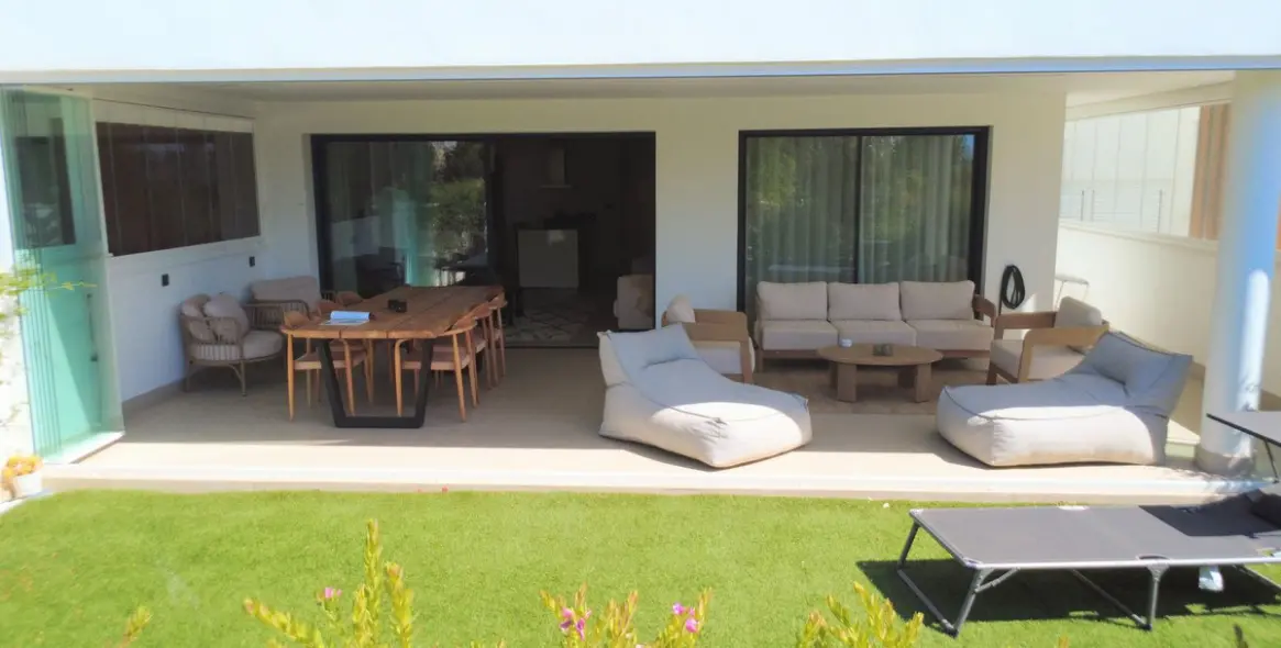 Sale of ground floor apartment in Estepona 9