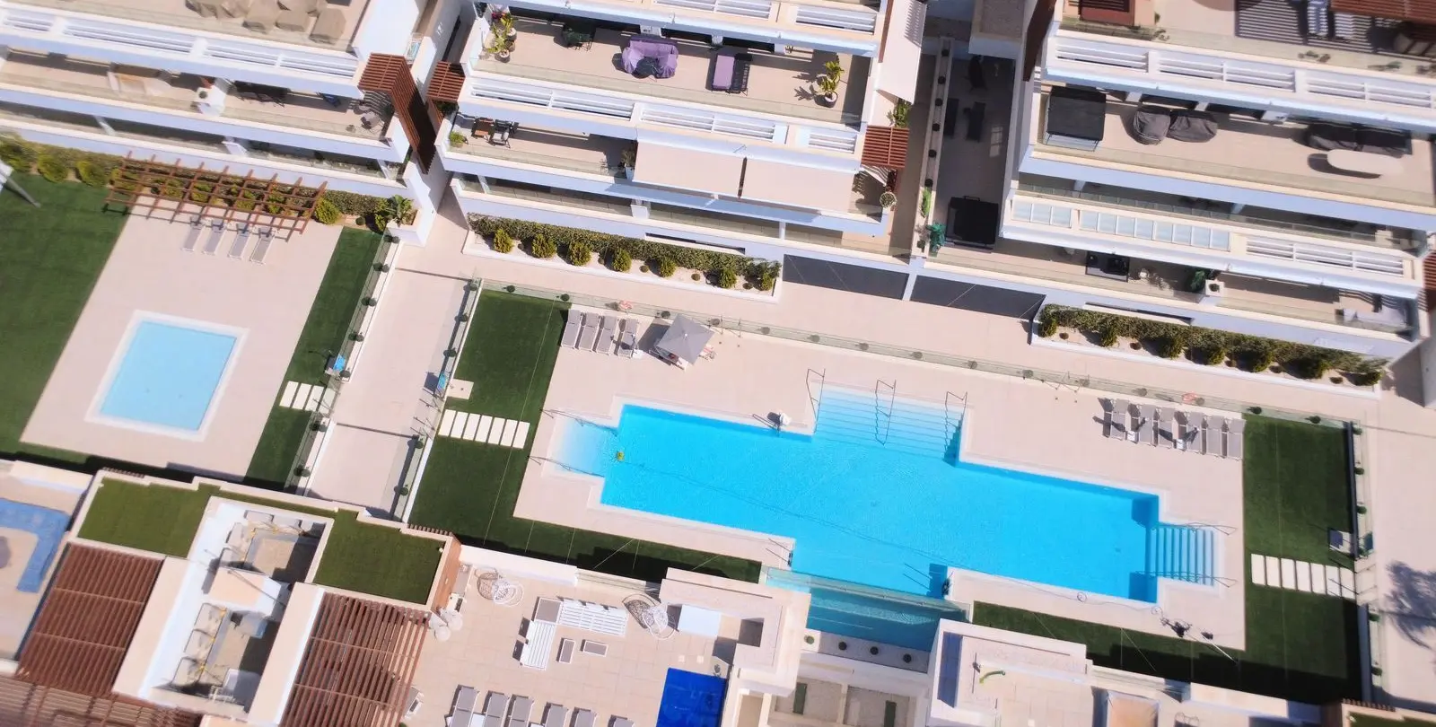 Venta de apartamento en planta baja en Estepona 3
