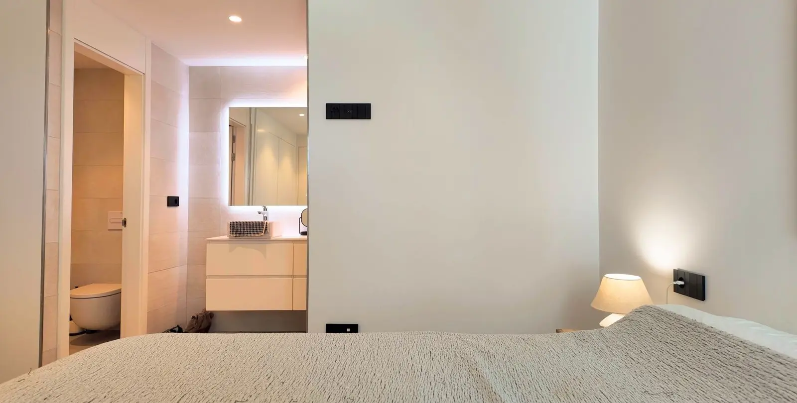 Venta de apartamento en planta baja en Estepona 11