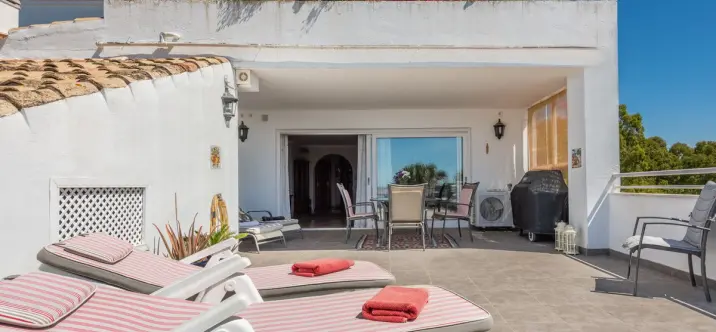 Venta de apartamento en planta media en Atalaya 1