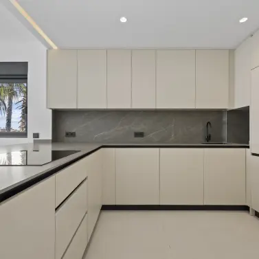 Sale of penthouse duplex in El Paraiso