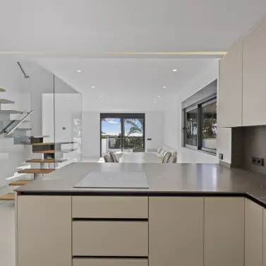 Sale of penthouse duplex in El Paraiso