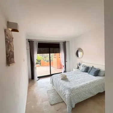 Venta de apartamento en planta baja en Estepona