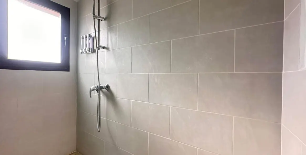 Venta de apartamento en planta baja en Estepona 11