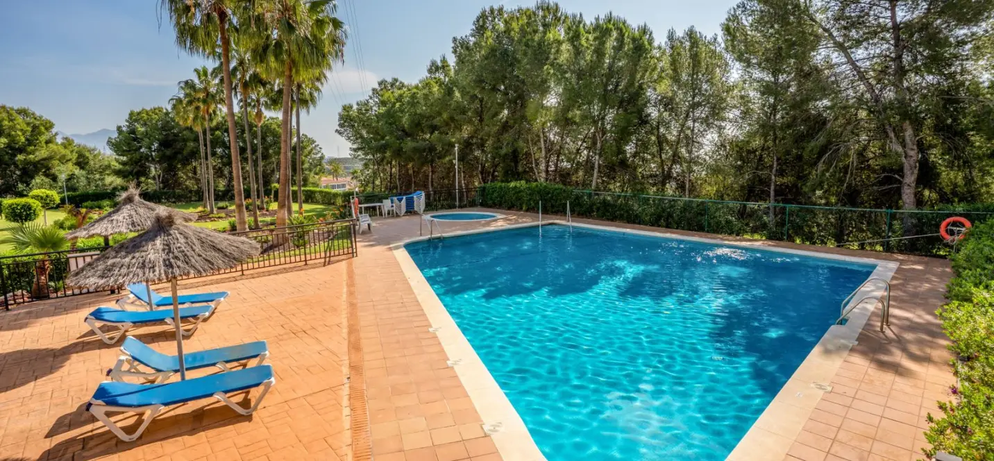 Продажа апартаментов на среднем этаже в Mijas Costa 4