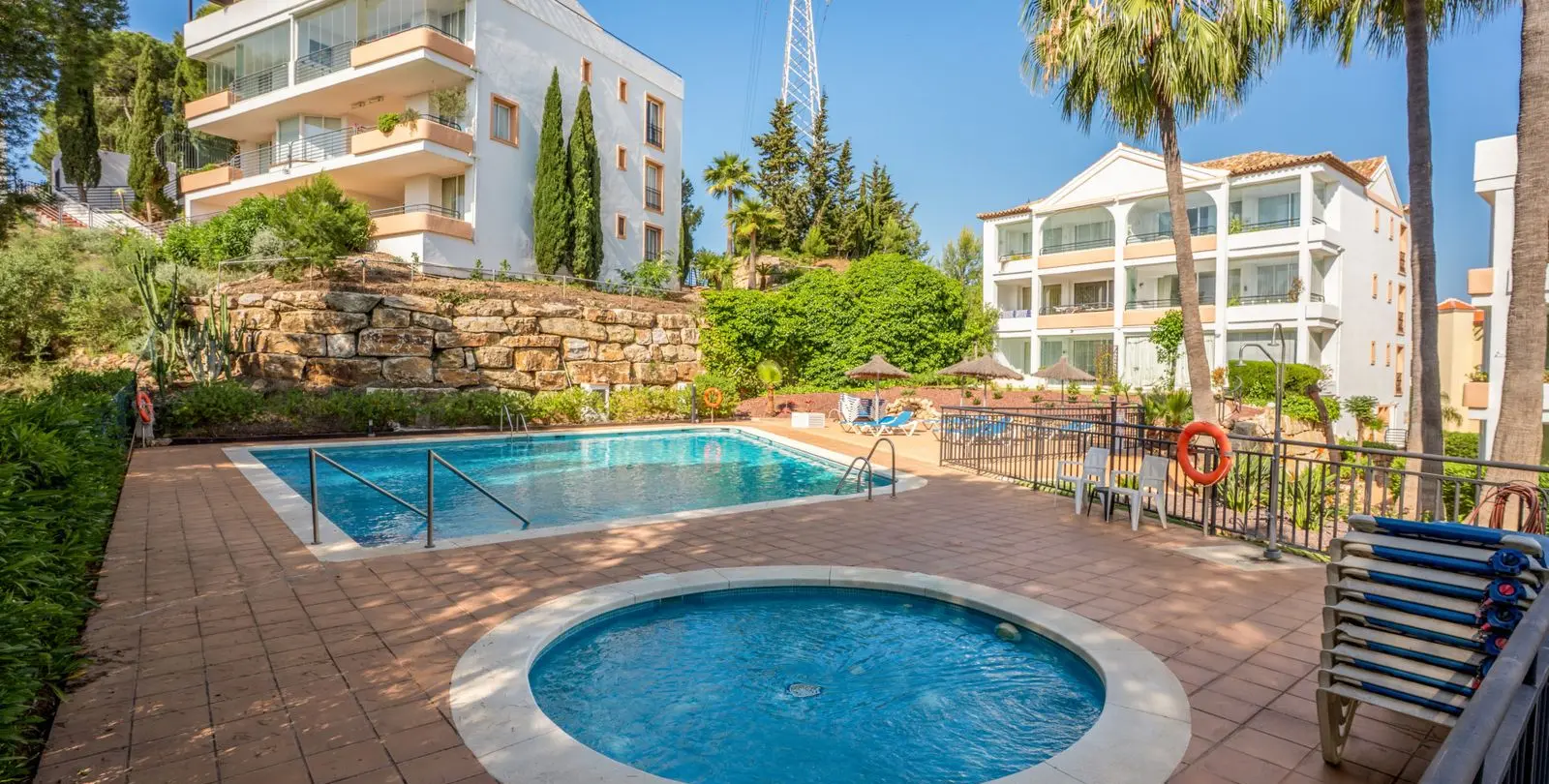 Продажа апартаментов на среднем этаже в Mijas Costa 8