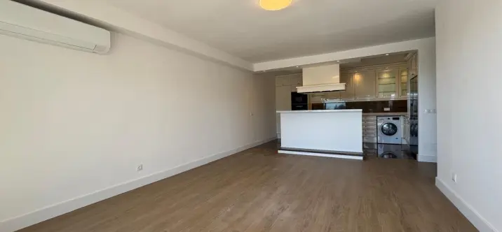 Venta de apartamento en planta media en Atalaya 4