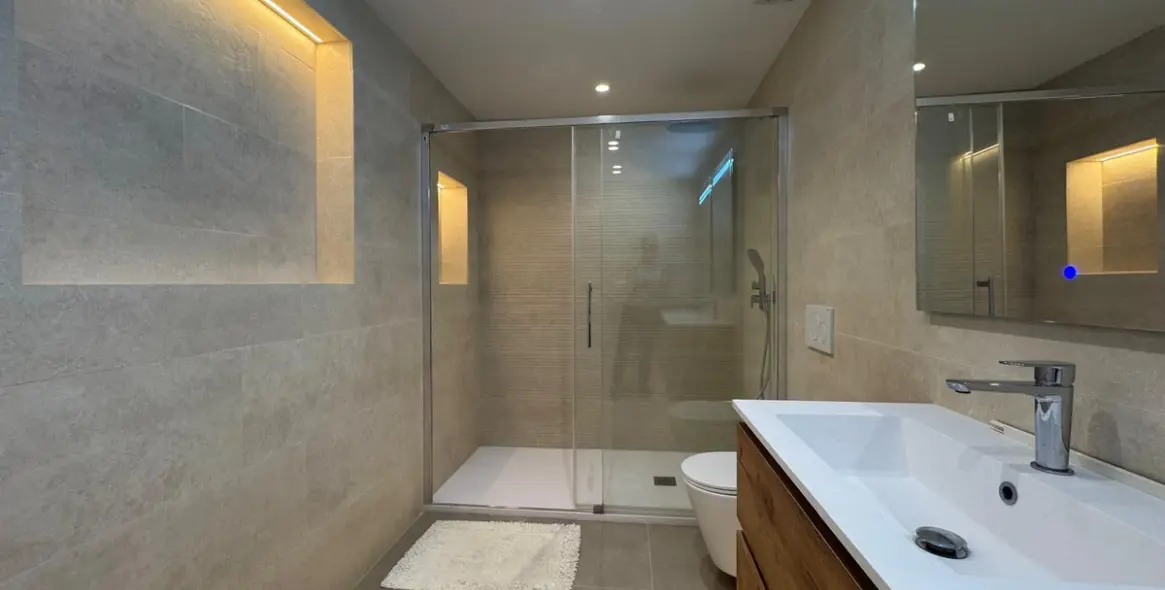 Sale of middle floor apartment in Atalaya 13