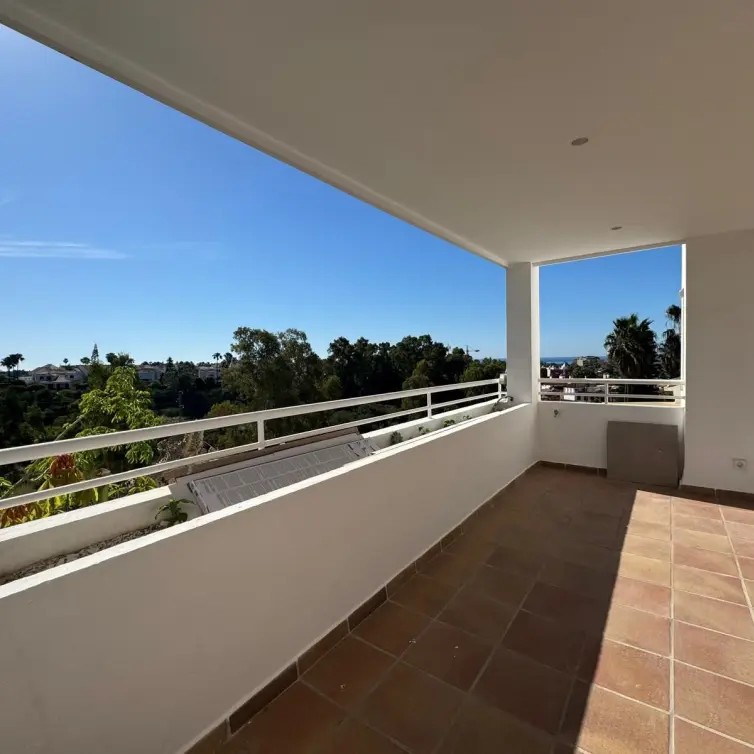 Sale of middle floor apartment in Atalaya