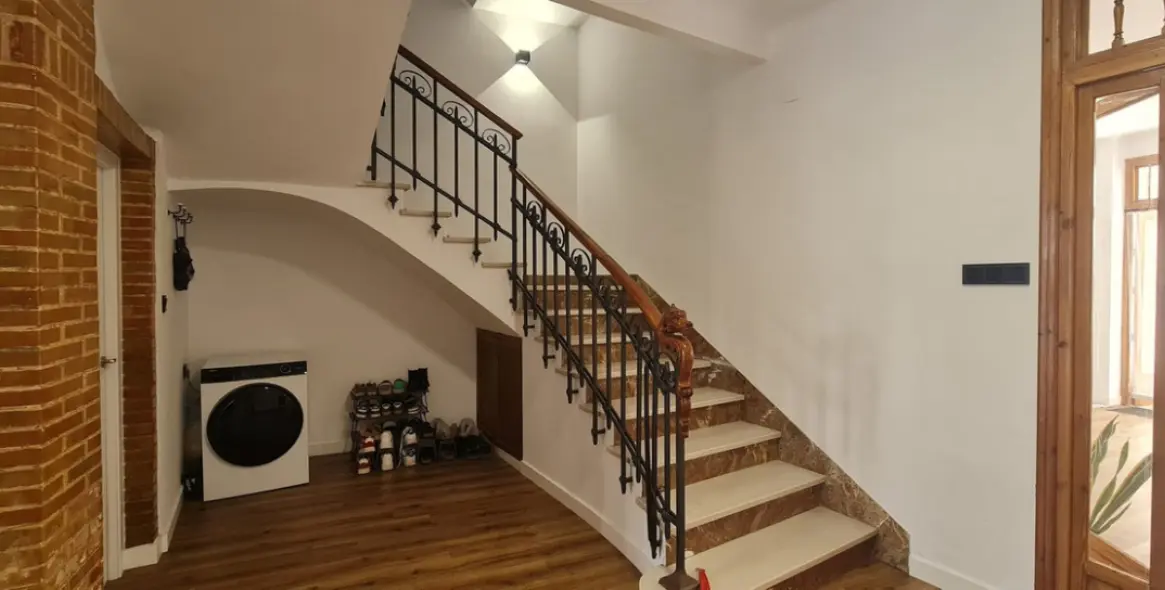 Продажа  отдельно стоящей виллы в Antequera 33