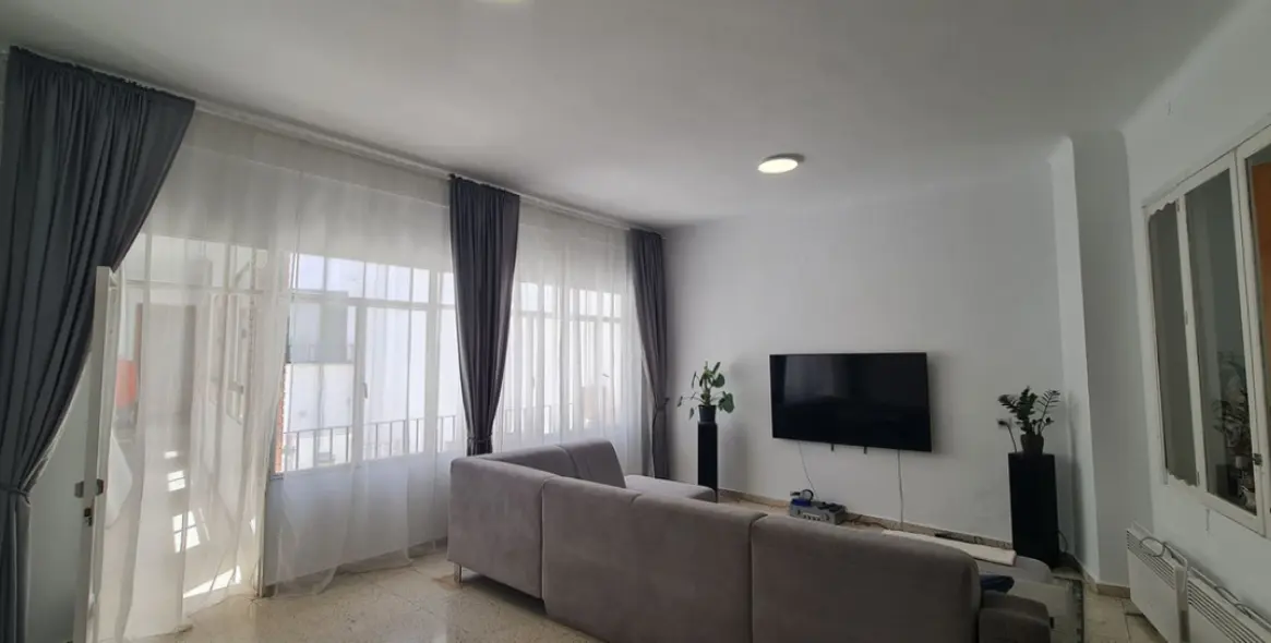 Продажа  отдельно стоящей виллы в Antequera 80