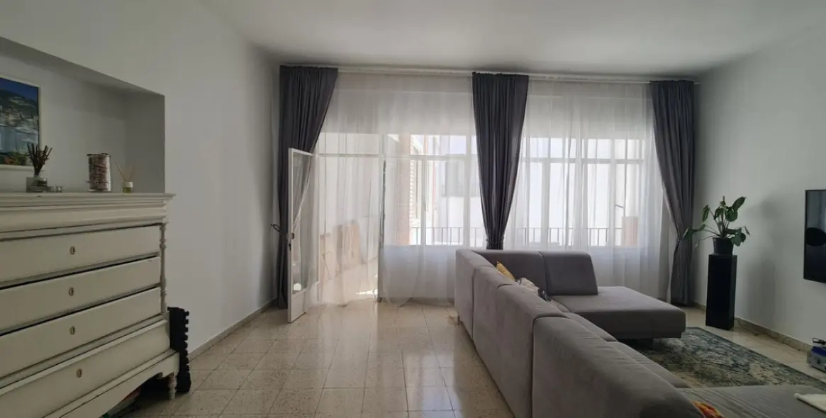 Продажа  отдельно стоящей виллы в Antequera 82