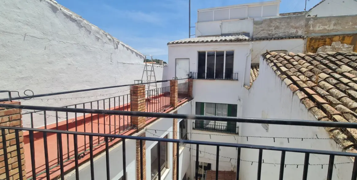 Продажа  отдельно стоящей виллы в Antequera 107