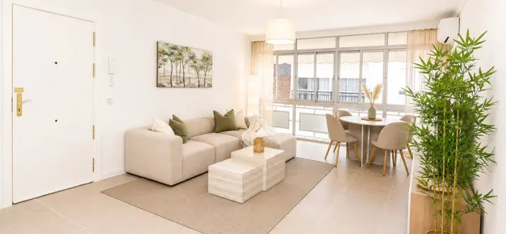 Sale of penthouse in Estepona 1
