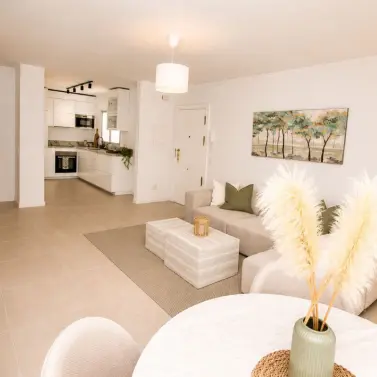 Sale of penthouse in Estepona