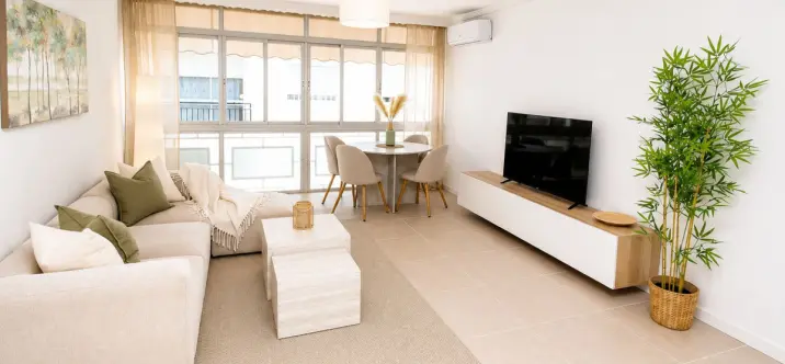 Sale of penthouse in Estepona 4