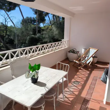 Venta de apartamento en planta media en Río Real