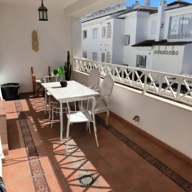 Venta de apartamento en planta media en Río Real
