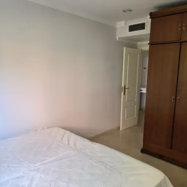 Venta de apartamento en planta media en Río Real