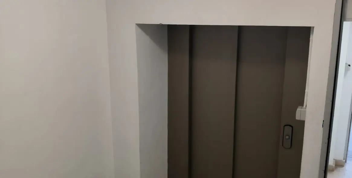 Venta de apartamento en planta media en Río Real 14
