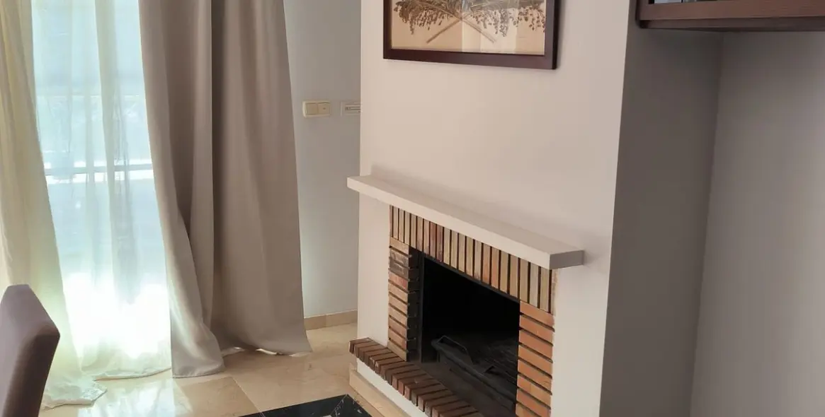 Venta de apartamento en planta media en Río Real 16