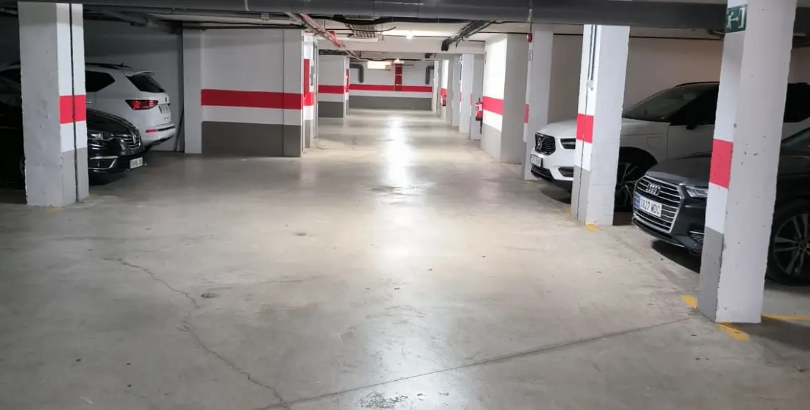 Venta de apartamento en planta media en Río Real 26