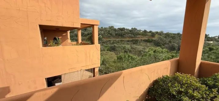 Venta de apartamento en planta media en Marbella 3
