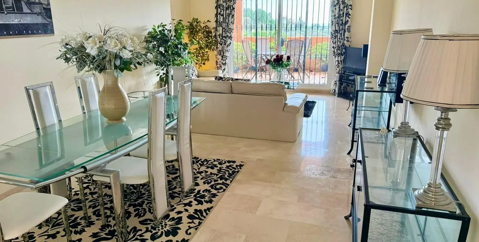 Продажа апартаментов на среднем этаже в Elviria 4