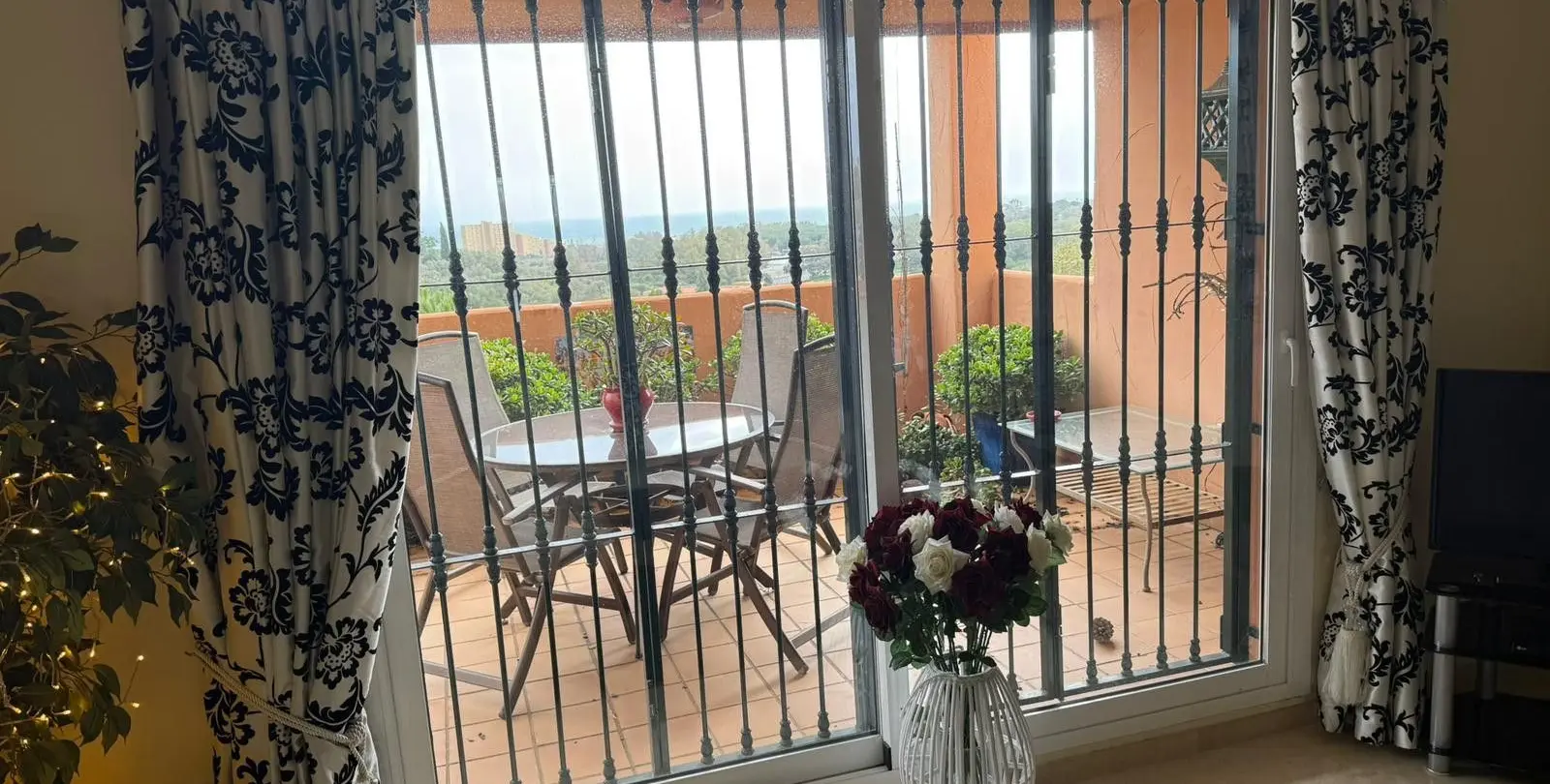 Продажа апартаментов на среднем этаже в Elviria 6