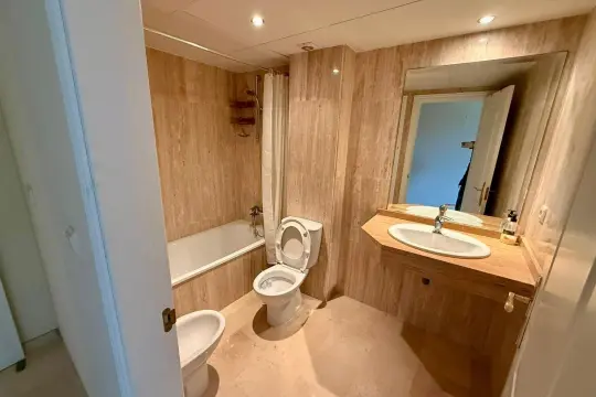 Image 9 thumb