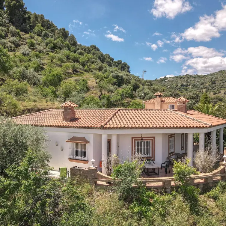 Sale of detached villa in Monda