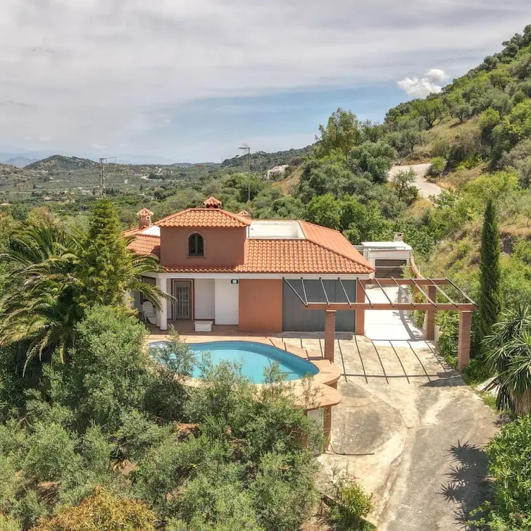 Sale of detached villa in Monda