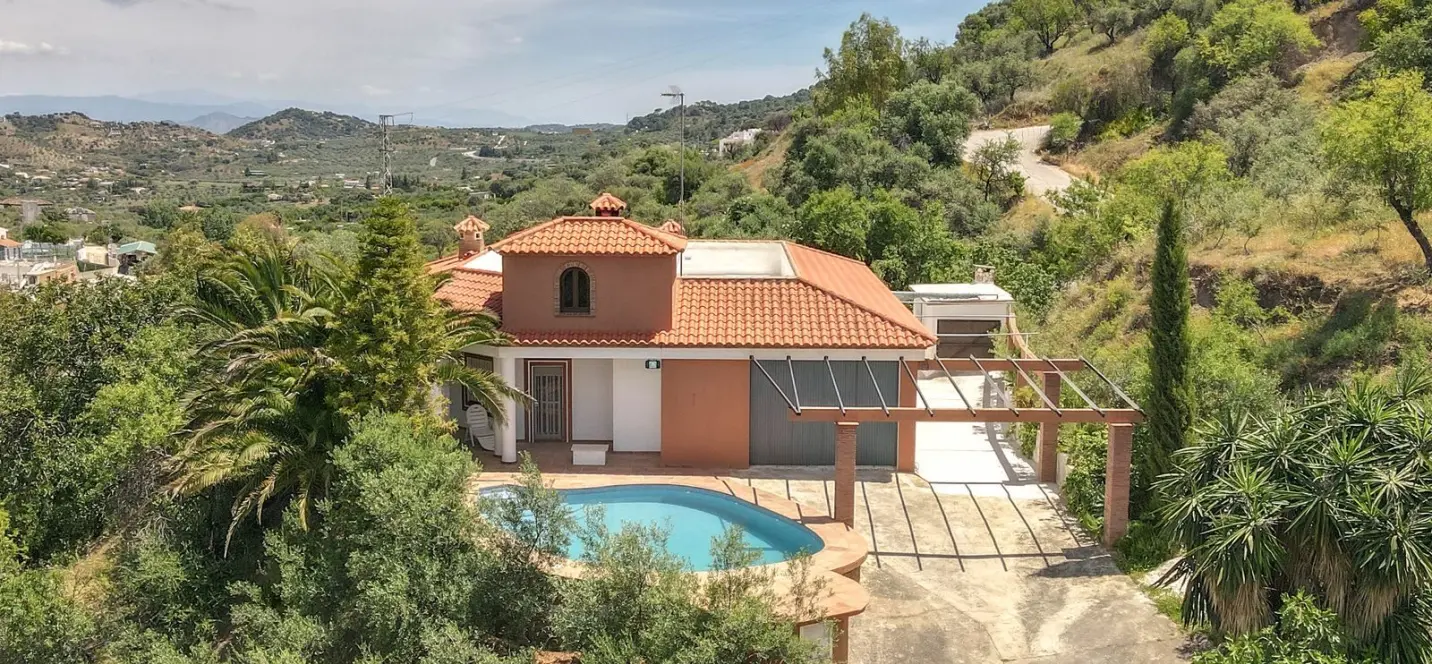 Sale of detached villa in Monda 1
