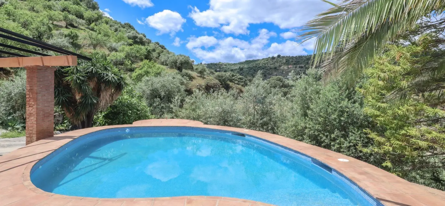Sale of detached villa in Monda 2