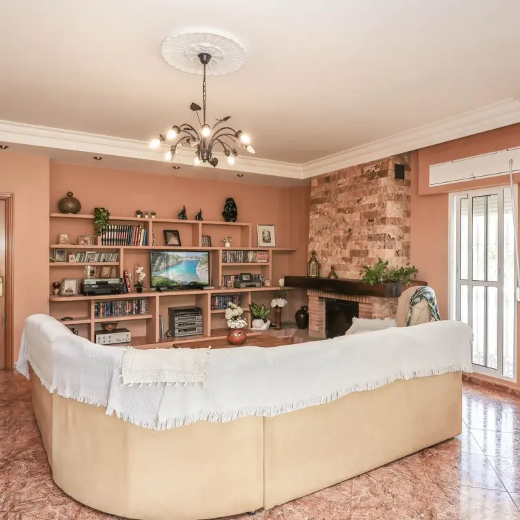 Sale of detached villa in Monda