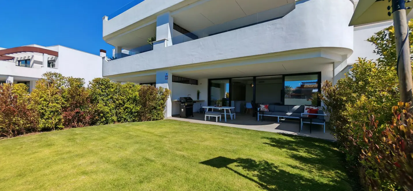 Sale of ground floor apartment in Cancelada 0