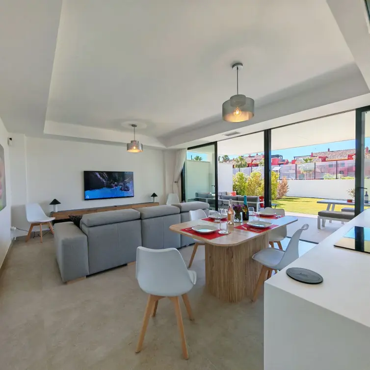 Sale of ground floor apartment in Cancelada