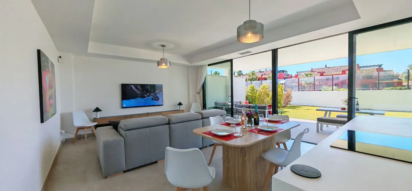 Sale of ground floor apartment in Cancelada 1